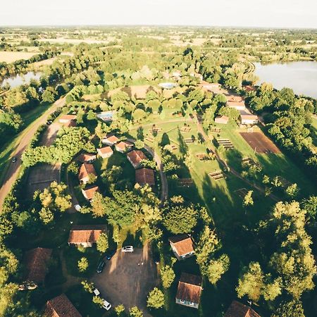 Terres De France - Natura Resort Pescalis Moncoutant Екстериор снимка